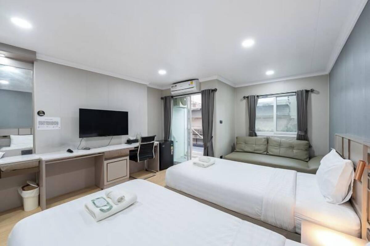In-room safe, desk, free WiFi, bed sheets