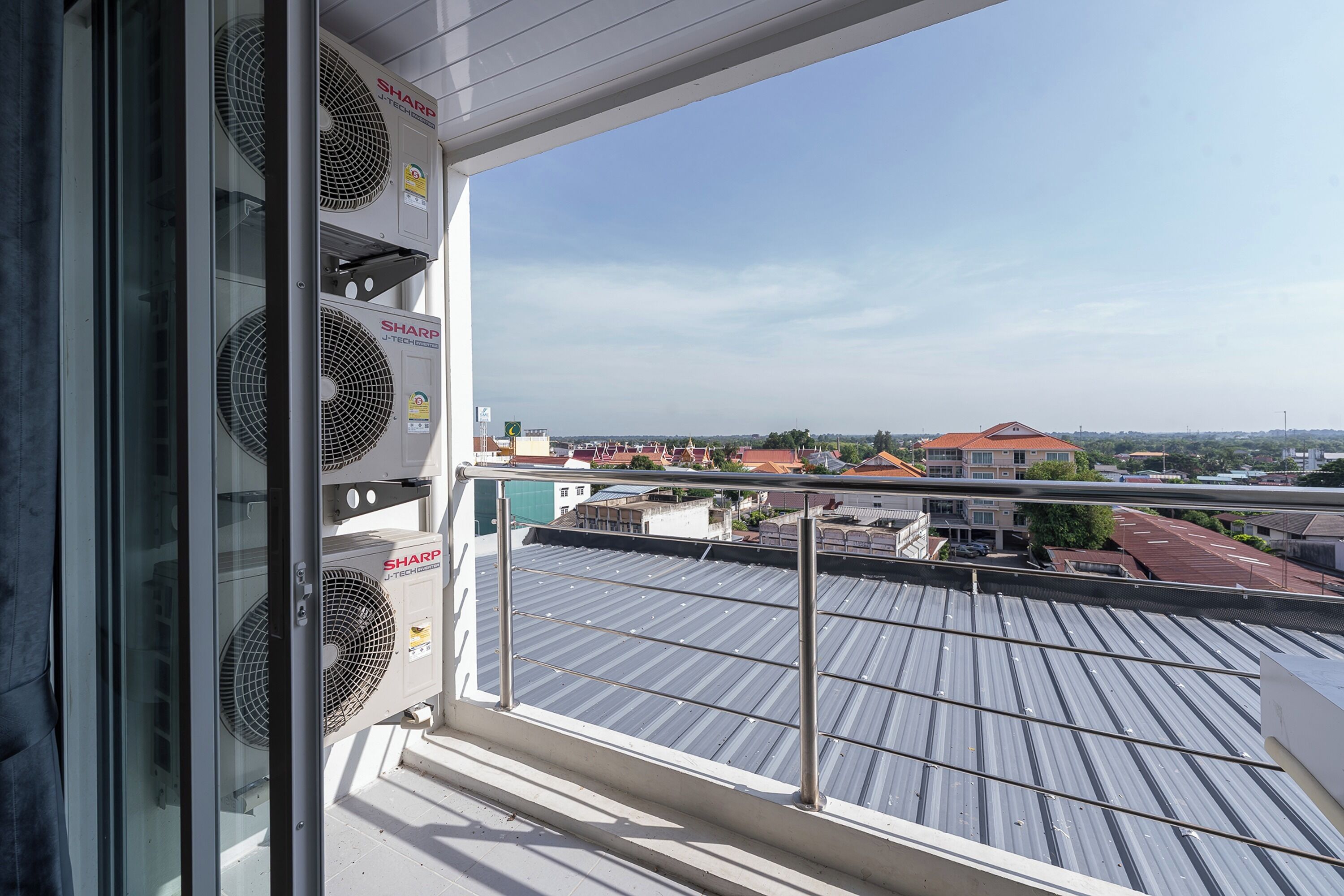 2 Bedrooms Family Room (C) | View from room