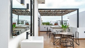 Apartemen Deluks, pemandangan resor | Teras/patio