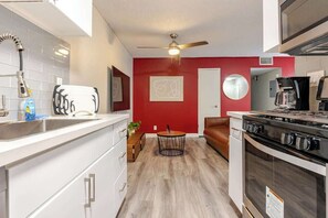 Unclassified image, 5 of 43, button