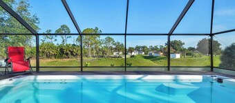 Tropical Paradise 3BR/ 2BA- Jetted, heated Pool