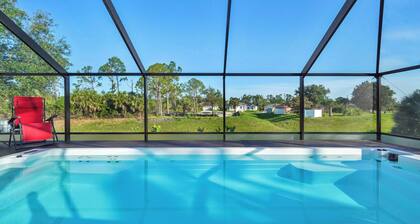 Tropical Paradise 3BR/ 2BA- Jetted, heated Pool