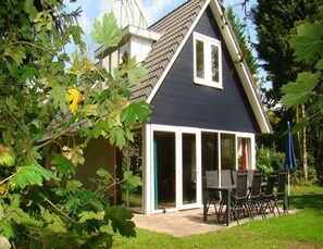 ハウス | 屋外ダイニングエリア