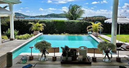 The Beach House a Luxury Beachfront 3-bedroom villa in lovely Falmouth Harbour