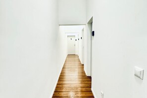 Interior - Comfortable Room for 2, Close to Atzgersdorf (Vienna)