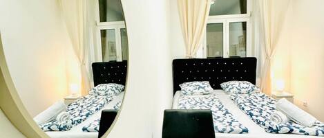 1 chambre, bureau, draps fournis