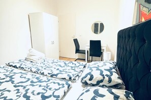 1 habitación y ropa de cama 