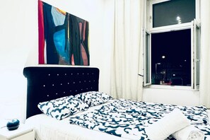 1 bedroom, WiFi, bed sheets