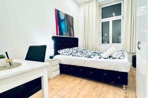 1 chambre, bureau, Wi-Fi, draps fournis