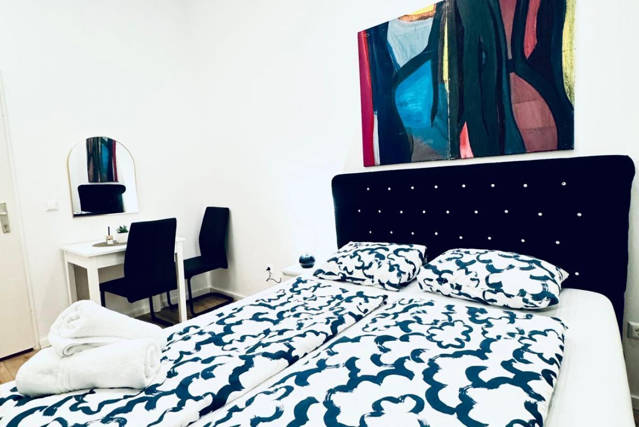 1 bedroom, desk, iron/ironing board, WiFi