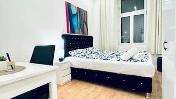 1 Schlafzimmer, Schreibtisch, Bügeleisen/Bügelbrett, WLAN