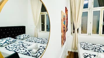 1 Schlafzimmer, Schreibtisch, WLAN, Bettwäsche