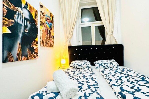 1 habitación, escritorio, wifi y ropa de cama 