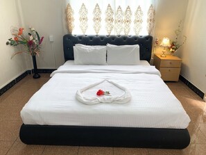 客房 | 办公桌、笔记本电脑工作区、熨斗/熨板、免费 WiFi