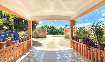 Fachada de la propiedad