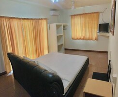 客房 | 办公桌、笔记本电脑工作区、熨斗/熨板、免费 WiFi