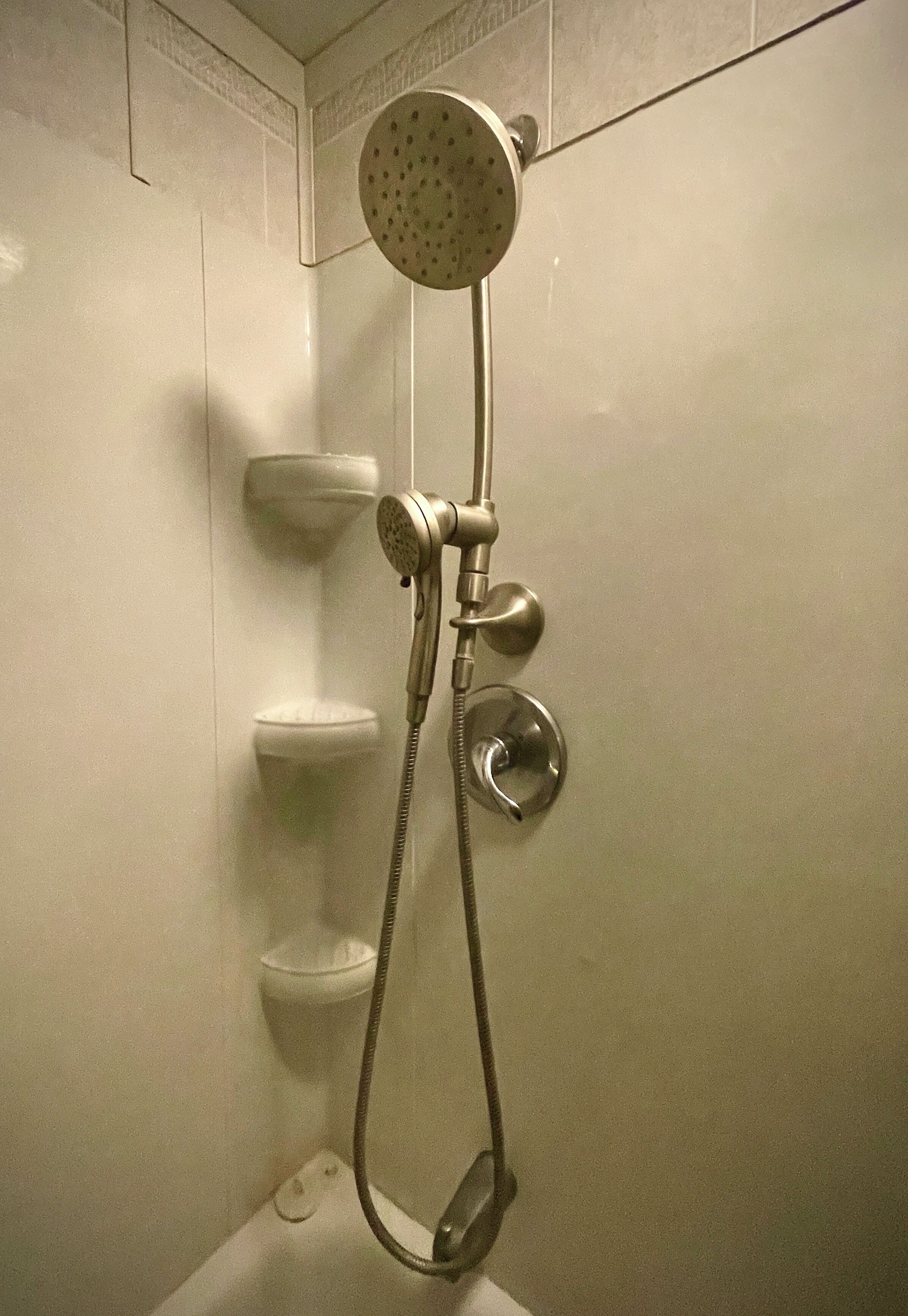 Handdukar och toalettpapper