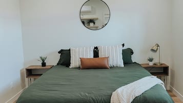 1 bedroom, WiFi, bed sheets
