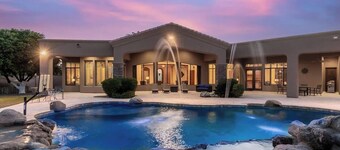 Pickleball, HotTub, Heated Pool, BBQ, Arcade Games