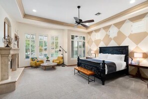 6 bedrooms, desk, iron/ironing board, WiFi