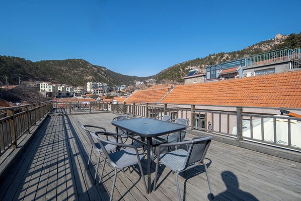 Classic Suite, 2 Bedrooms, Non Smoking, Mountain View | Terrace/patio