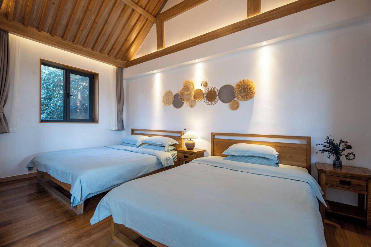 Suite Confort, 2 habitaciones, cocina básica, vistas parciales al mar | Wifi gratis