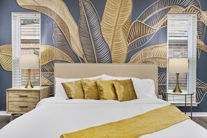 4 Schlafzimmer, Schreibtisch, Bügeleisen/Bügelbrett, Reisekinderbett