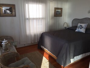 3 chambres, fer et planche à repasser