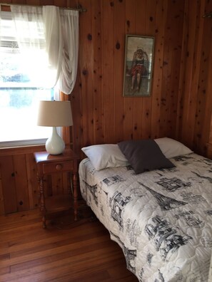 3 bedrooms, iron/ironing board