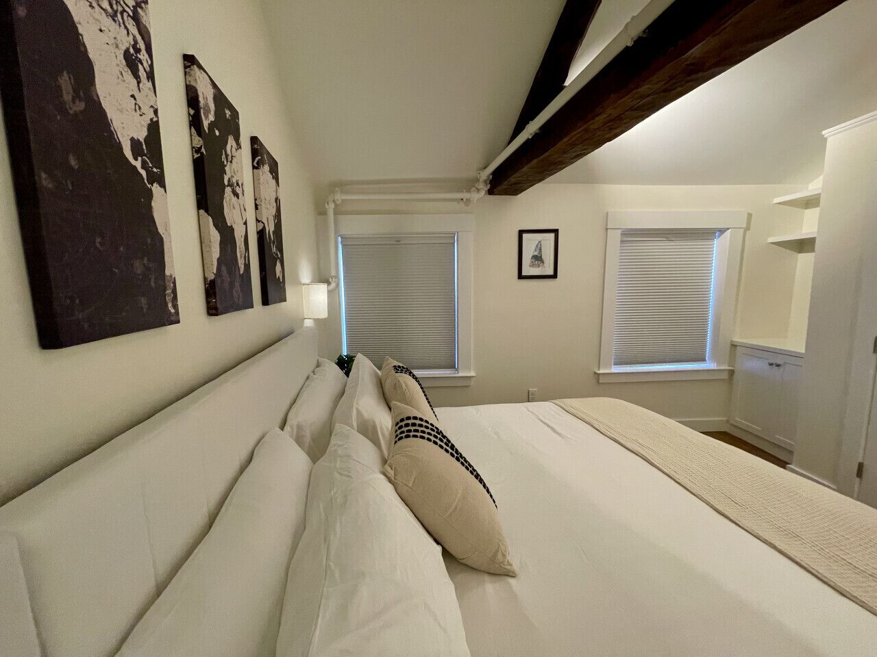 2 bedrooms, desk, iron/ironing board, free WiFi