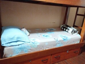 3 bedrooms, WiFi, bed sheets