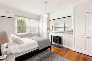 1 chambre, fer et planche à repasser, Wi-Fi, draps fournis