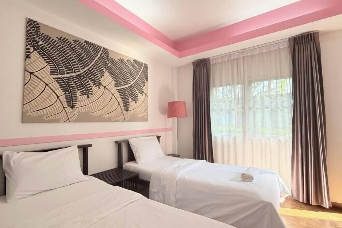 1 bedroom, free WiFi, bed sheets