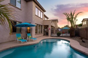 Outdoor pool - Paradise Resort pool, games, workspace,pooltable spacious house 5bd/3bath. (Litchfield Park)