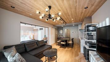 Familielejlighed - balkon - udsigt til have | 2 soveværelser, premium-sengetøj, strygejern/strygebræt, gratis Wi-Fi