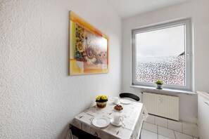Dining - Holiday Apartment 'Laage' with Wi-Fi (Laage)