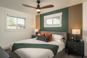 6 bedrooms, travel cot, WiFi, bed sheets