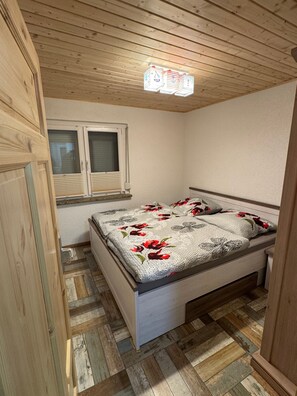 1 habitación y ropa de cama 