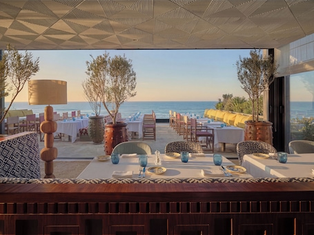 Terraza en la azotea. Villa Sahrai, a Member of Design Hotels