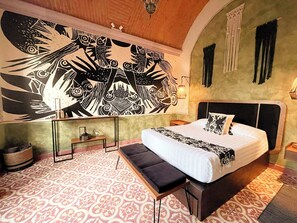 9 bedrooms, WiFi, bed sheets - SantoCuervo House (Bernal)