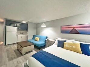 Unclassified image, 5 of 19, button - Simple Studio 1 block from Beach (Honolulu)