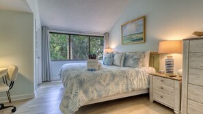 2 Schlafzimmer, Schreibtisch, Bügeleisen/Bügelbrett, Reisekinderbett