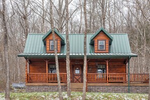 Exterior - Wildlife Cabin Sleeps 6 (Mayslick)