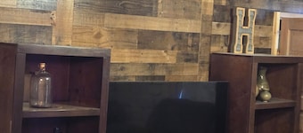 Das Stein Haus! Charming 2-bedroom limestone house in Liebenthal, Kansas.