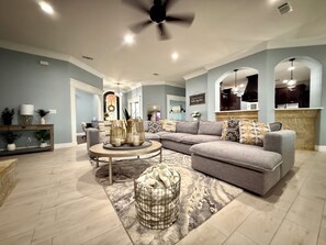 Interior - Charming 4-bedroom house + pool + with AC and WiFi in lovely Midland, TX. (Midland)