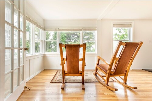 Lakefront Family Getaway