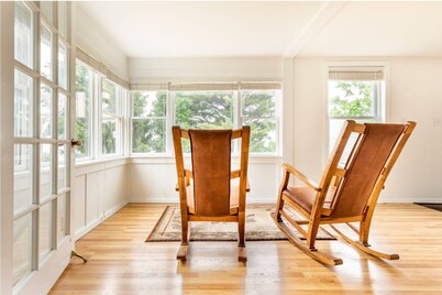 Lakefront Family Getaway