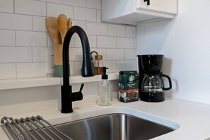 Microwave, oven, dishwasher, coffee/tea maker