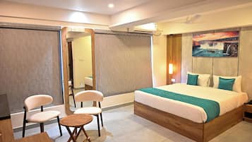 Luxury Room | Individually decorated, soundproofing, iron/ironing board, free WiFi