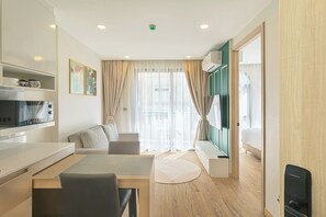 1 chambre, coffres-forts dans les chambres, fer et planche à repasser